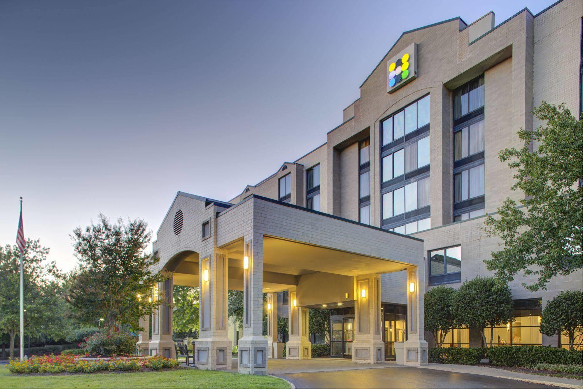 Hotel Hyatt Place Arboretum 3*