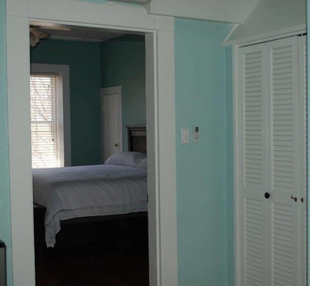 Hotel At Patrick Henry's