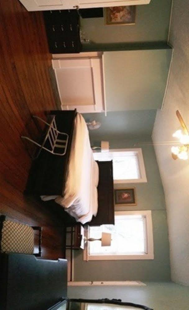 At Patrick Henry's 3* Richmond