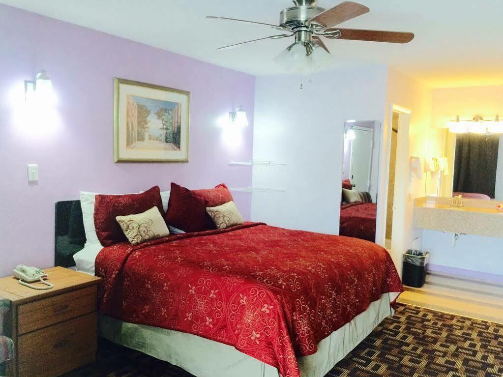 Motel Deluxe 3*