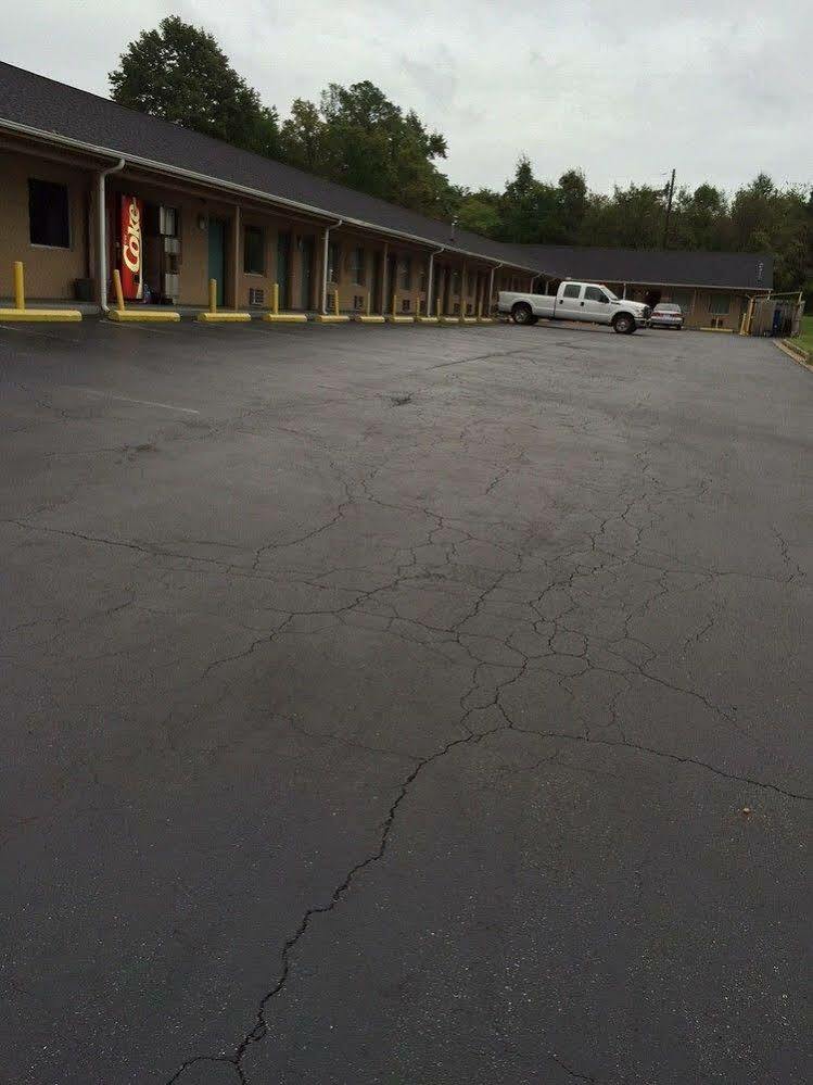 Motel Deluxe 3*