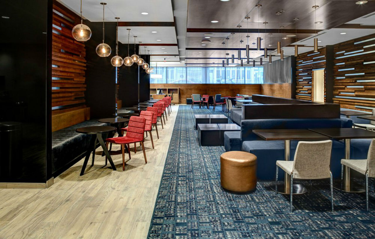 Hotel Hampton & - - Downtown, Va 3*