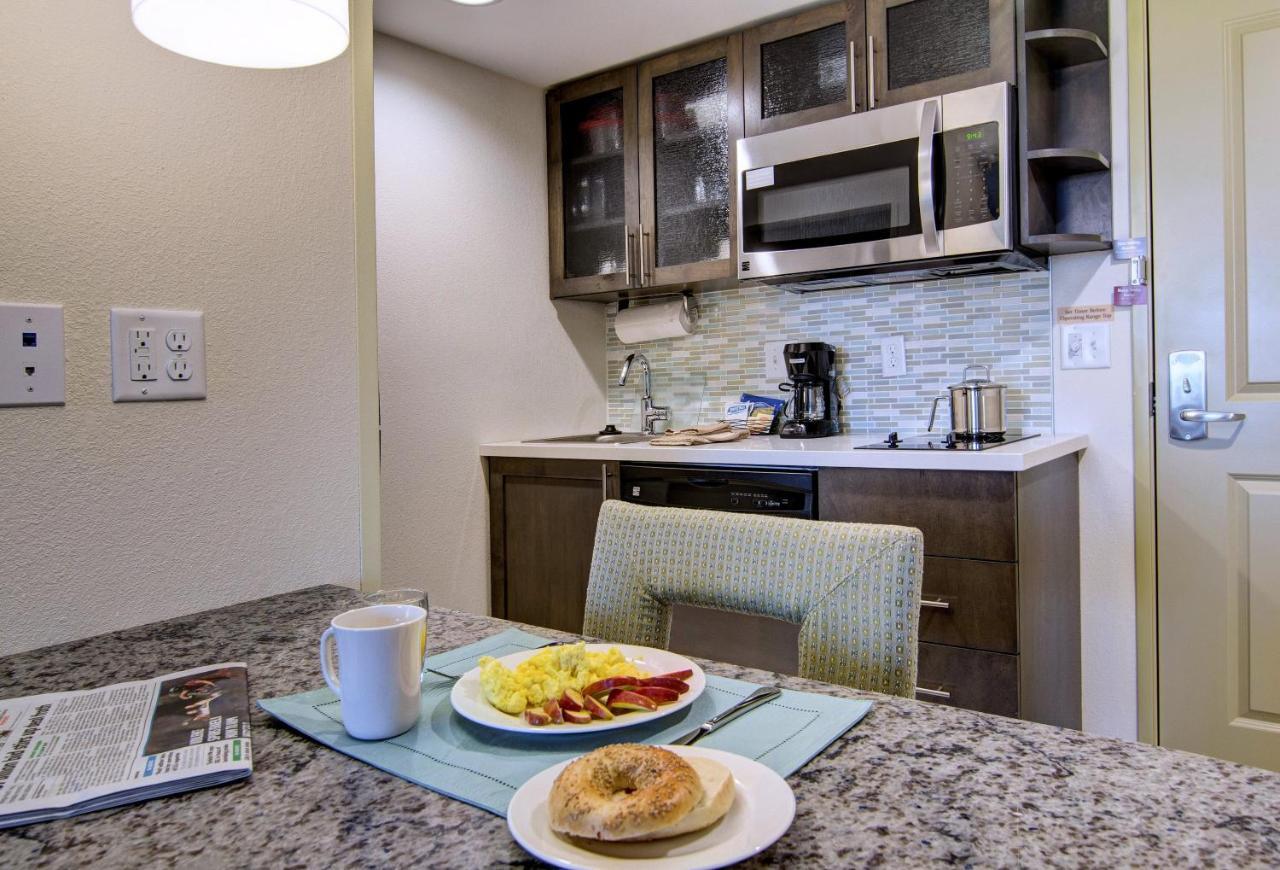 Candlewood - West Broad By Ihg Hotel Richmond