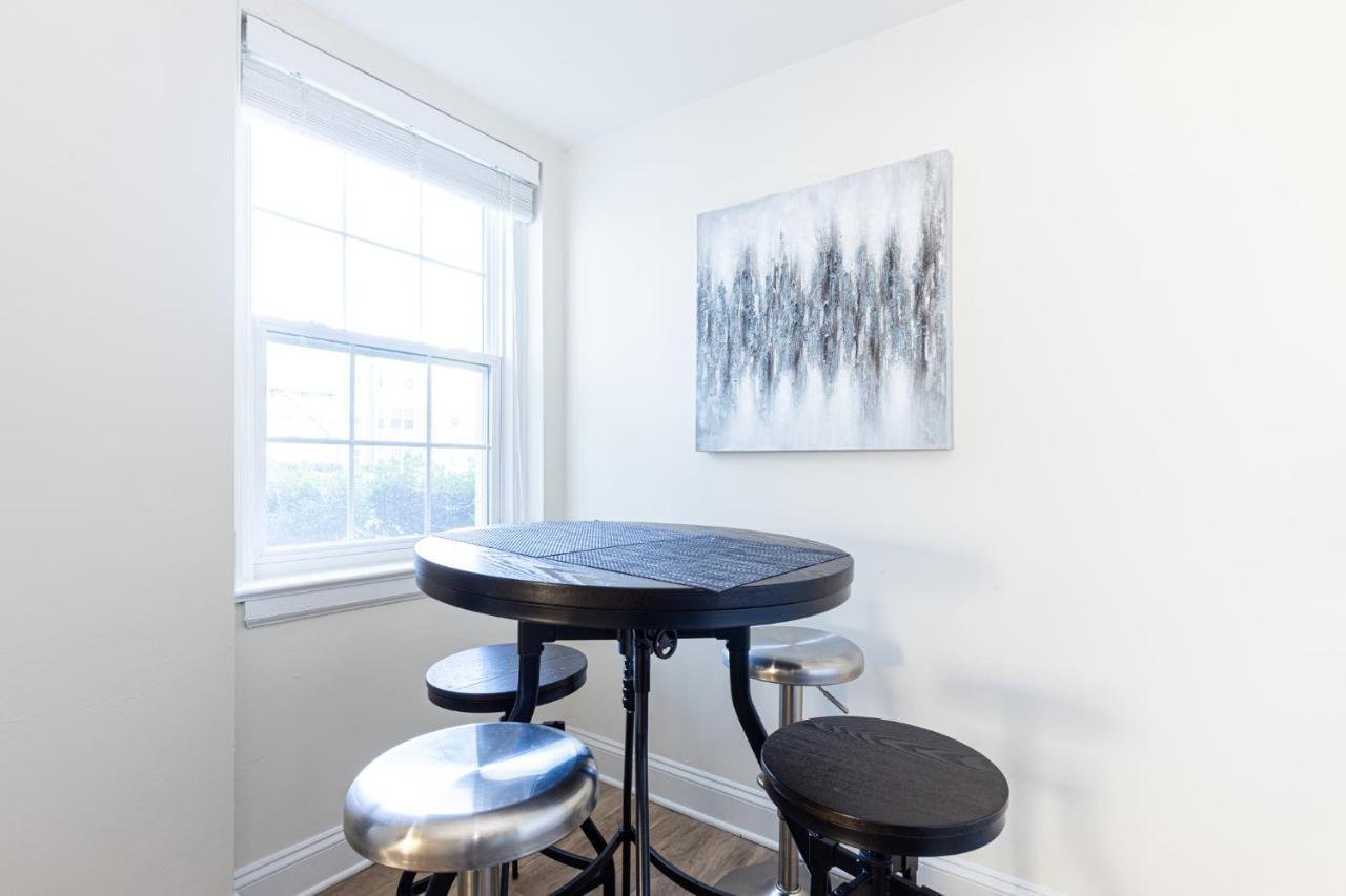 Carytown Living With *pool And Gym* Richmond