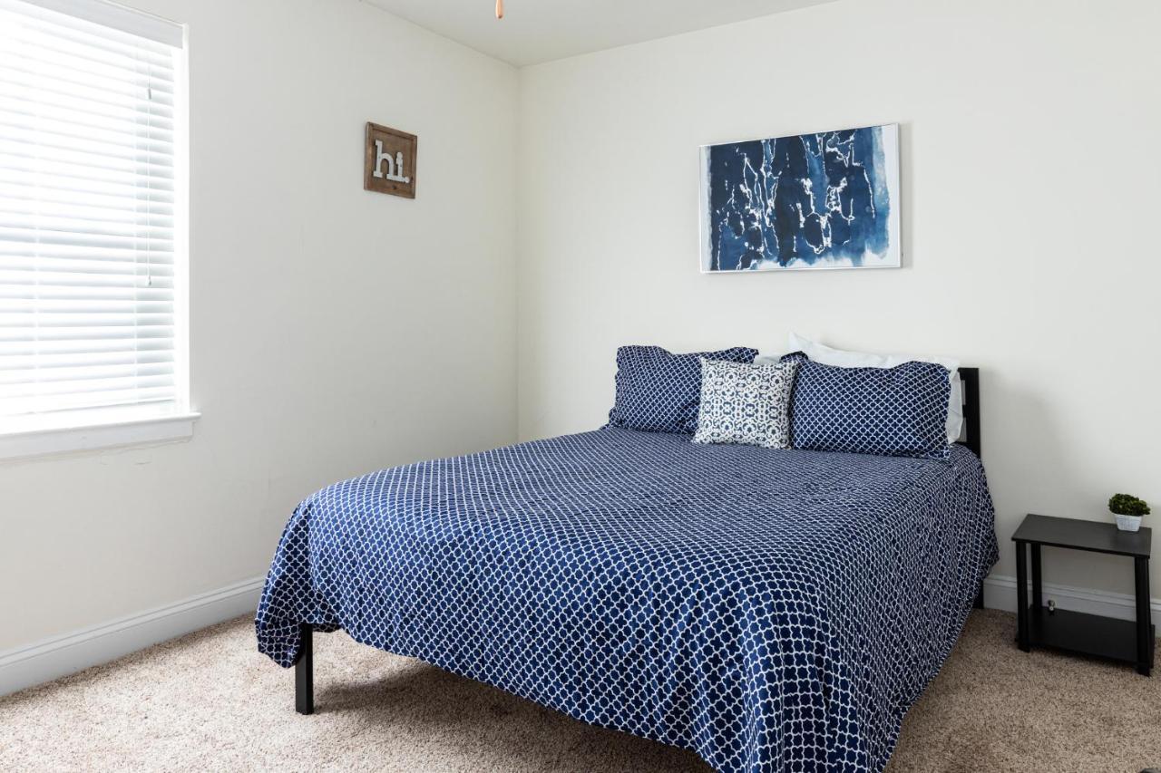 Carytown Living With *pool And Gym* Apartment