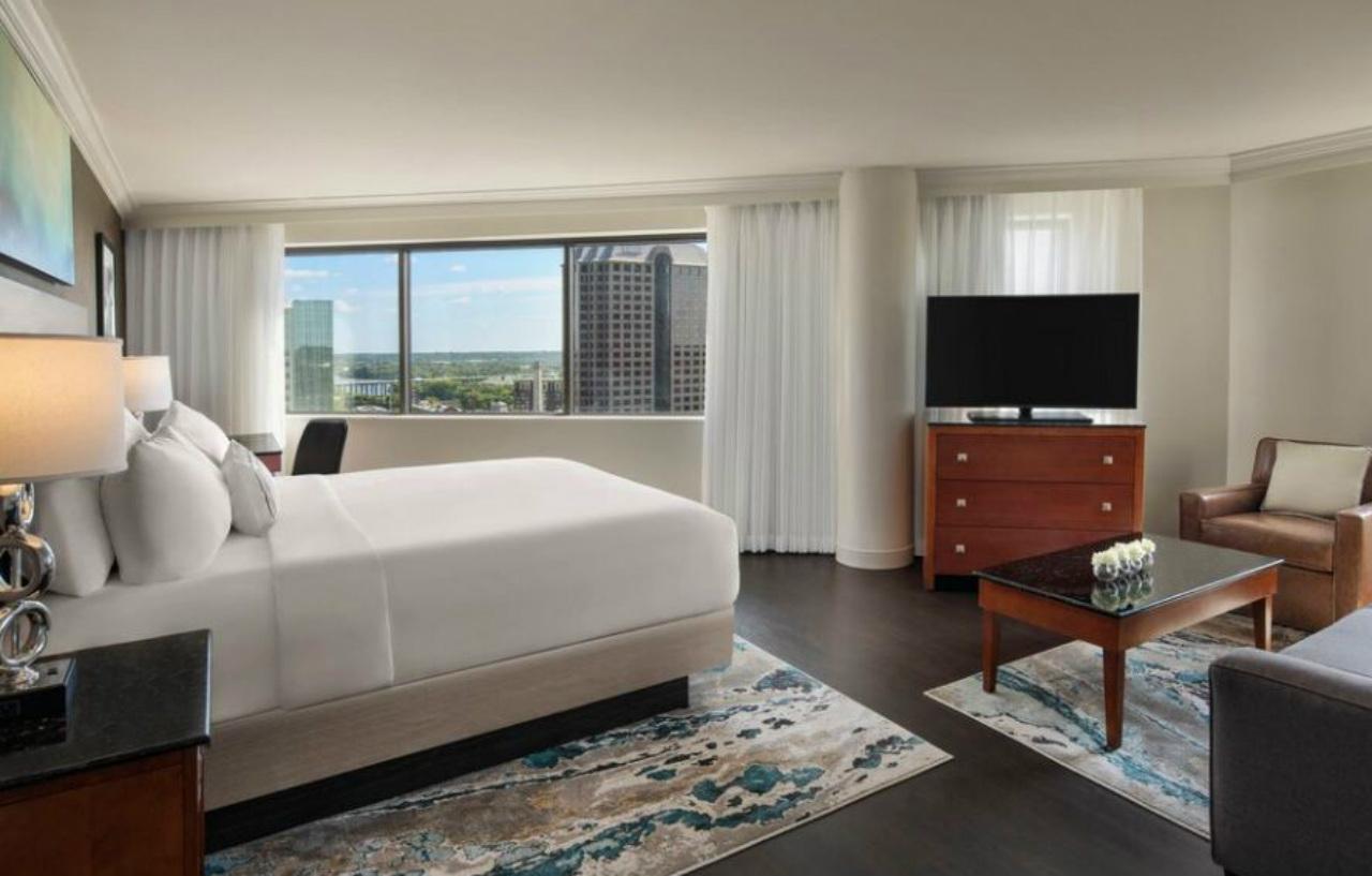Delta By Marriott Downtown 4*