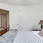 Rf Central Location W Fenced Backyard Fire-Pit