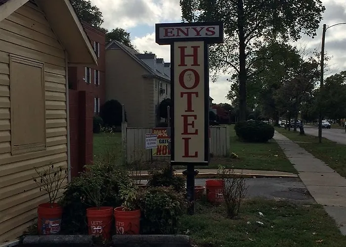 Eny\'S Hotel