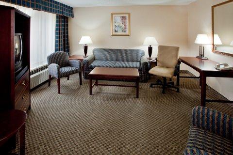 Crowne Plaza West Hotel 4*
