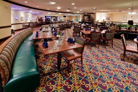 Crowne Plaza West Richmond