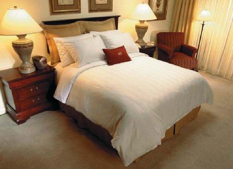 Hotel Crowne Plaza West 4*