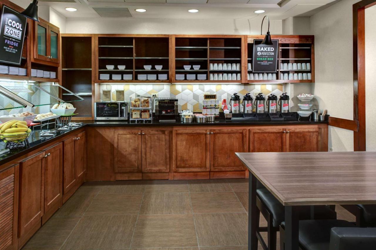 Hyatt Place Arboretum Hotel 3*