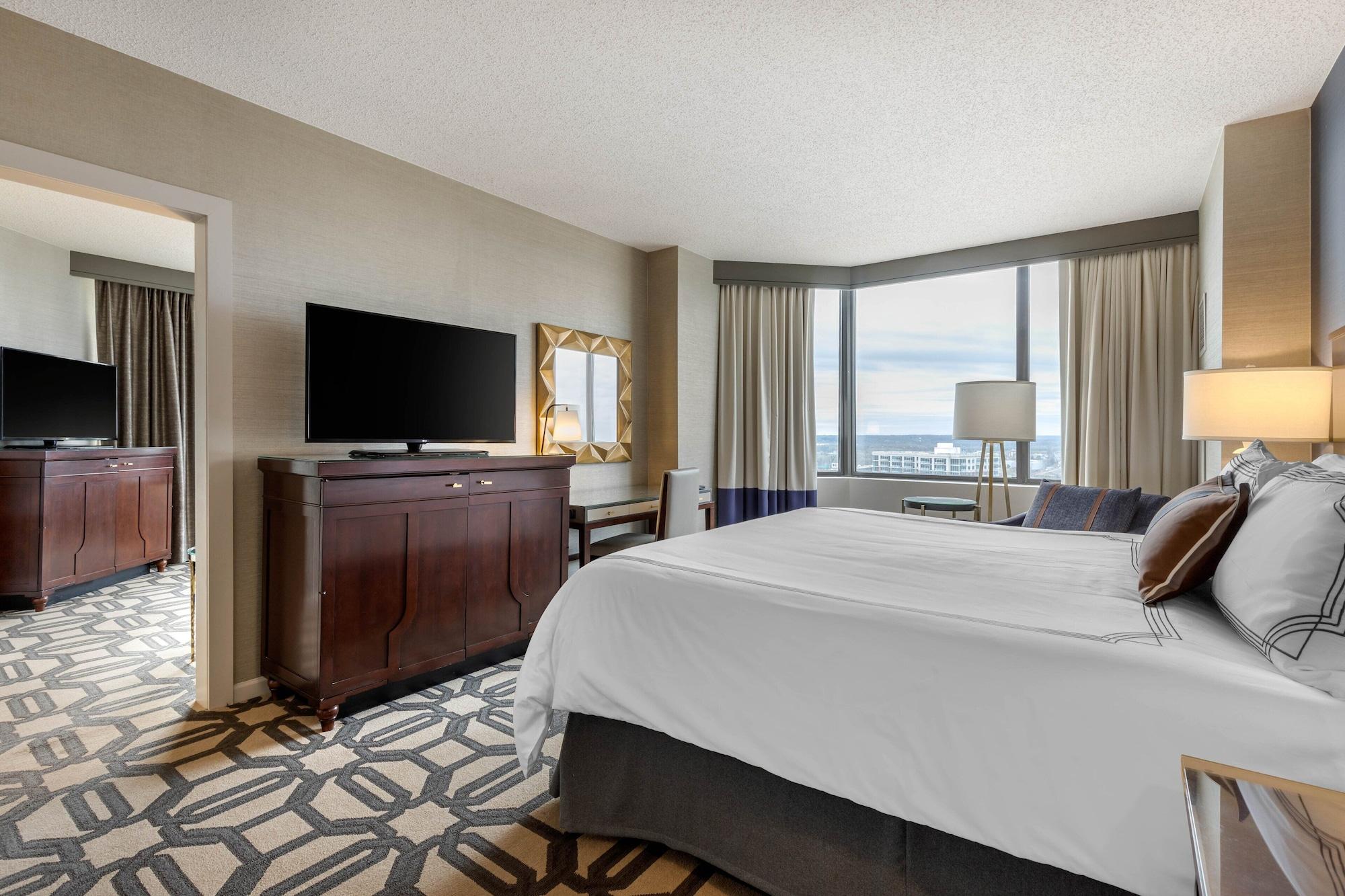Omni Hotel 4*