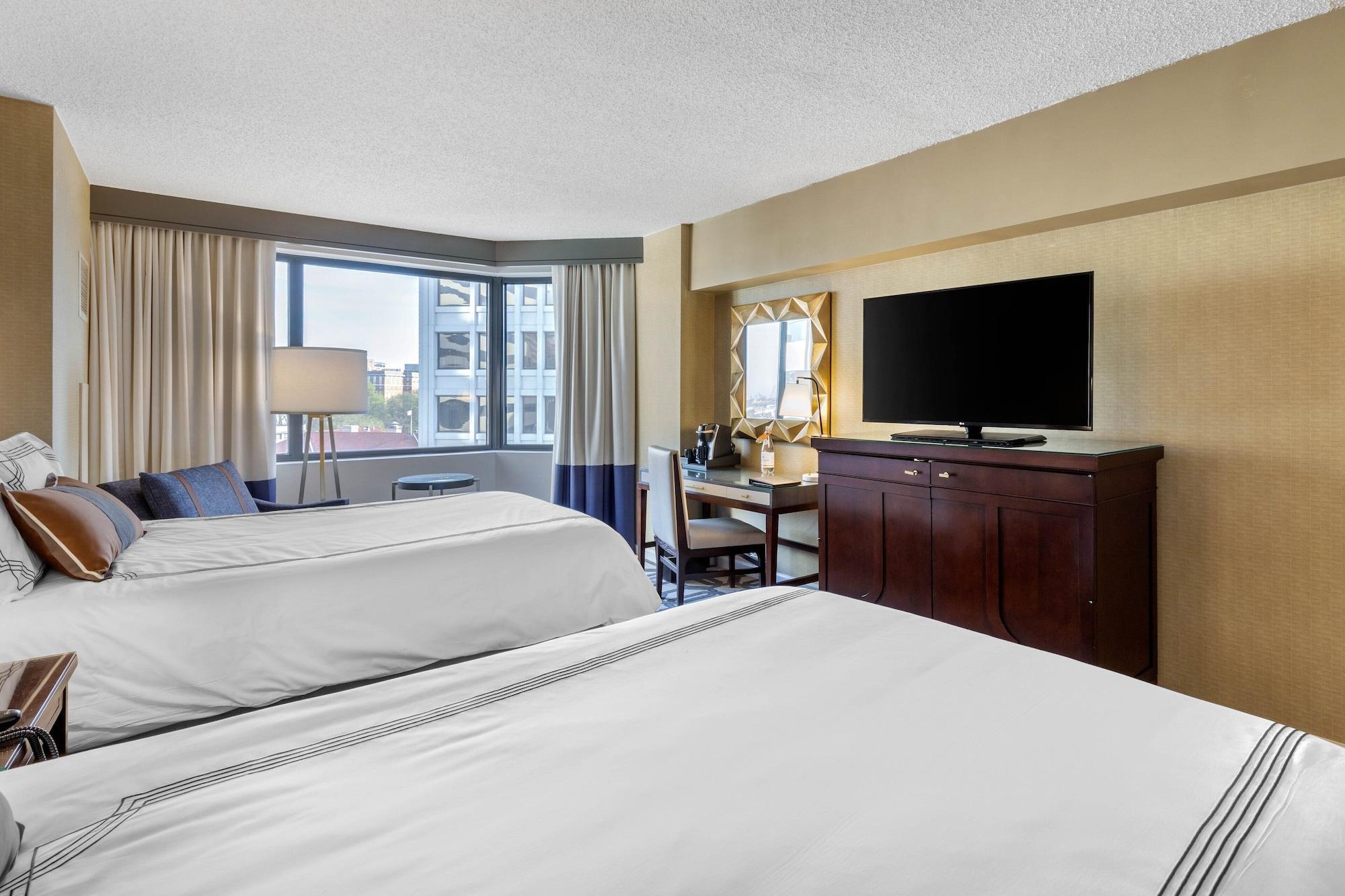 Omni Hotel 4*