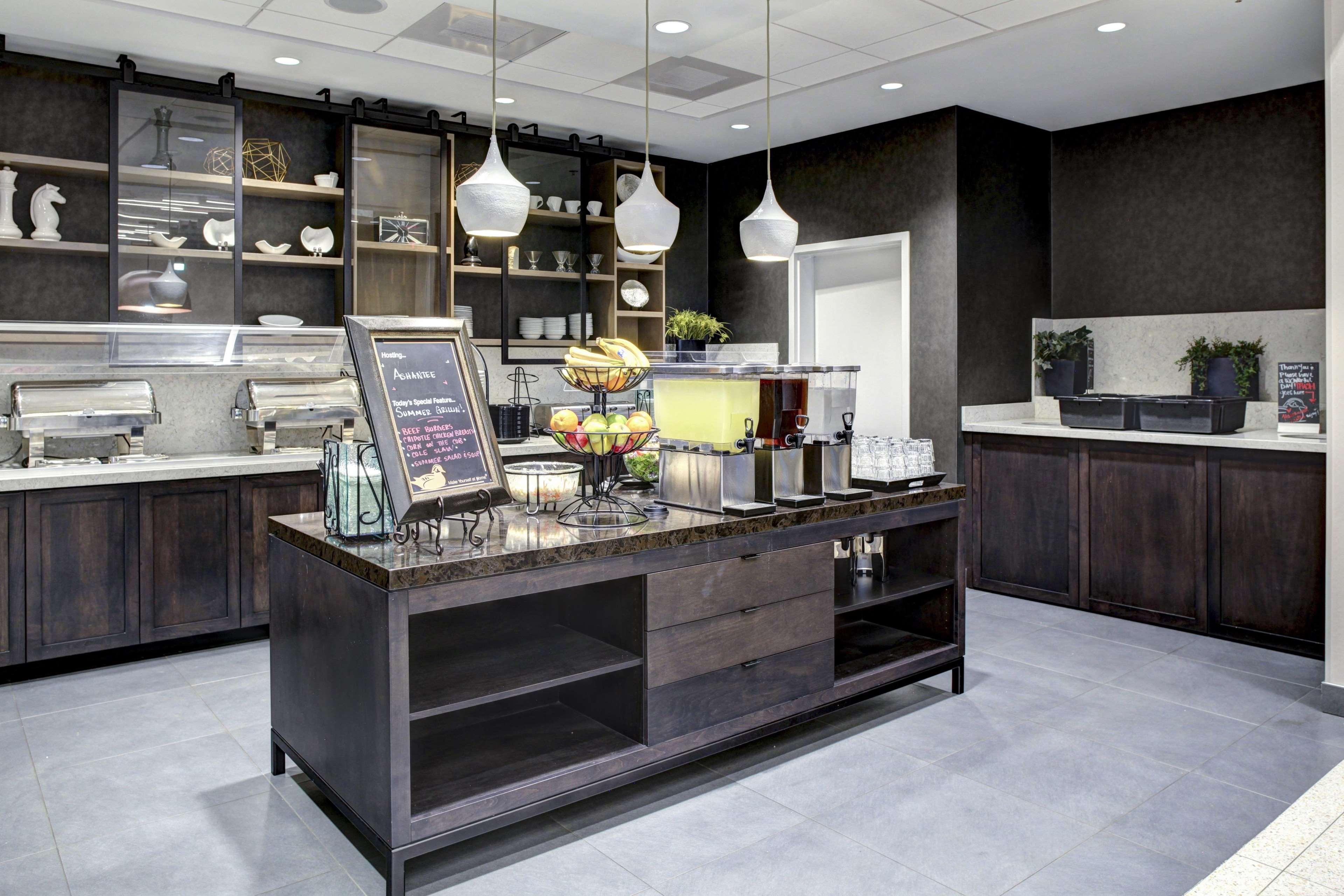 Hotel Homewood By Hilton Richmond-downtown 3*