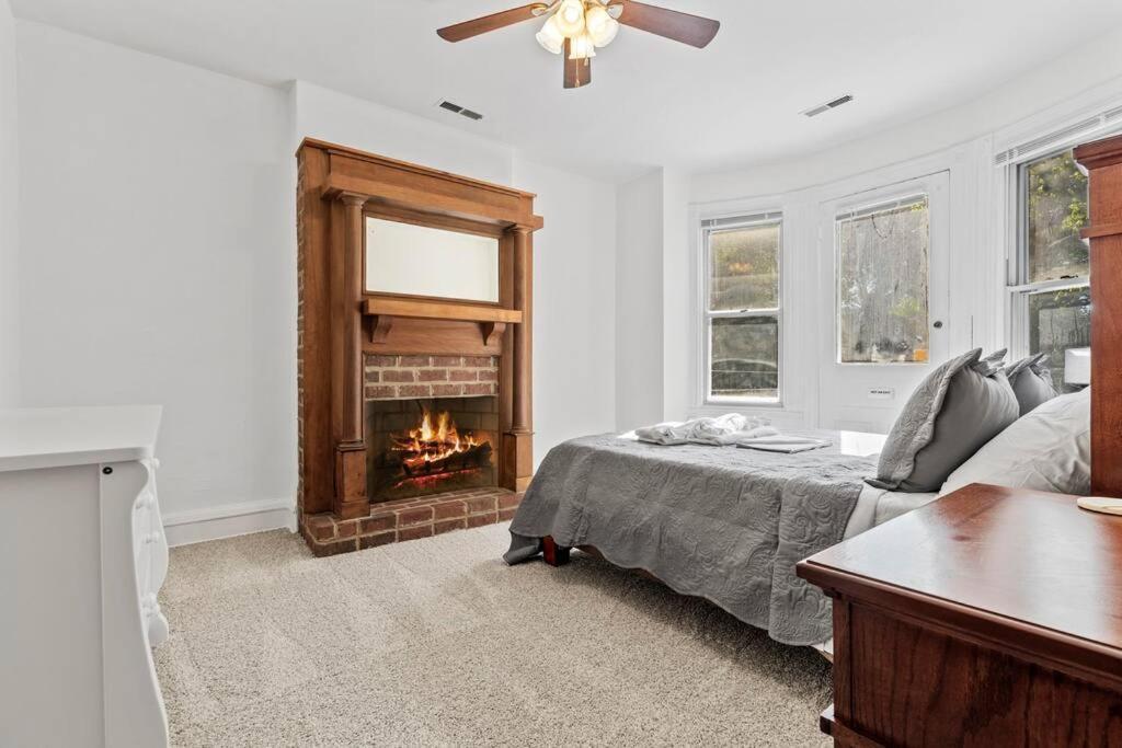 Spacious In Heart Of Historic Fan District * Richmond