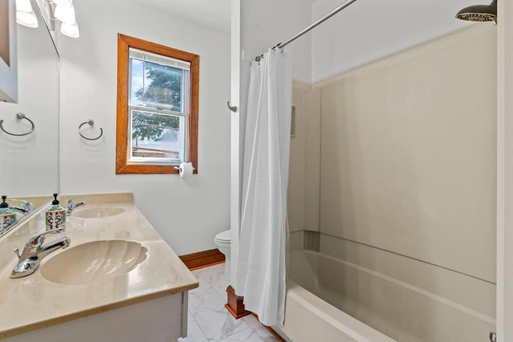 Spacious In Heart Of Historic Fan District * Richmond