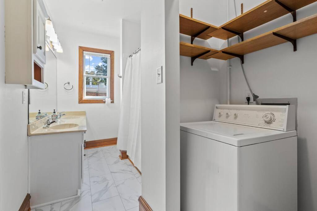 Spacious In Heart Of Historic Fan District *