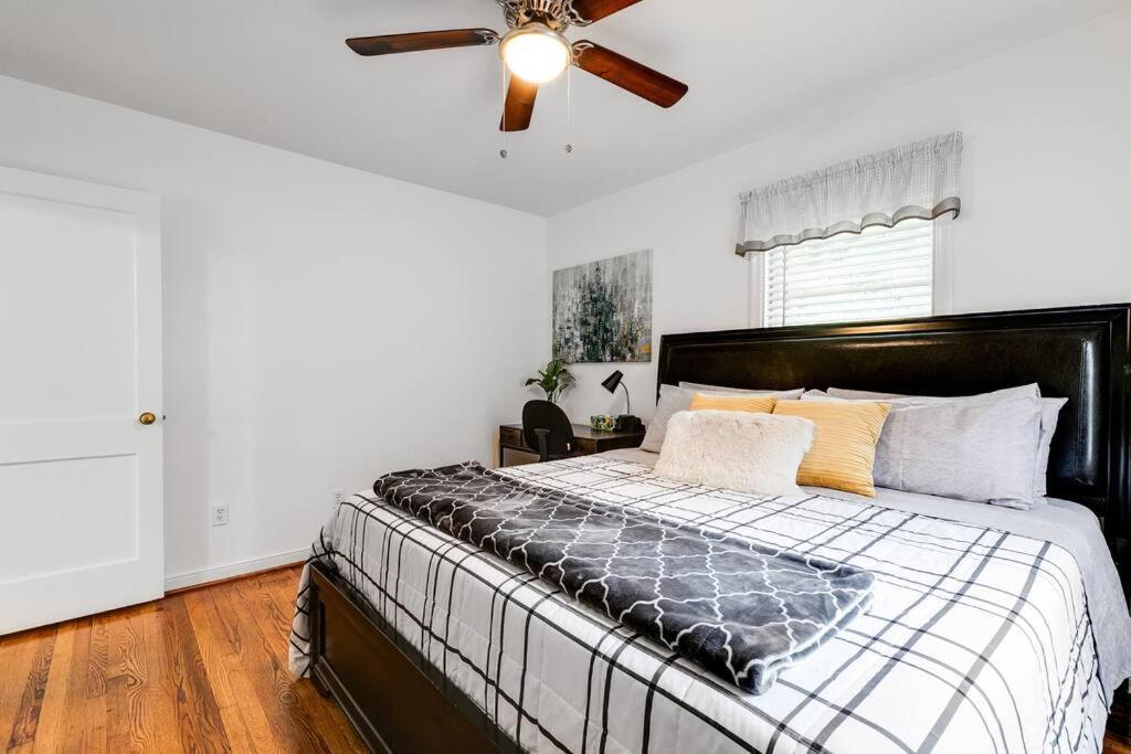 Holiday home Rf Location W Fenced Backyard Fire-pit *