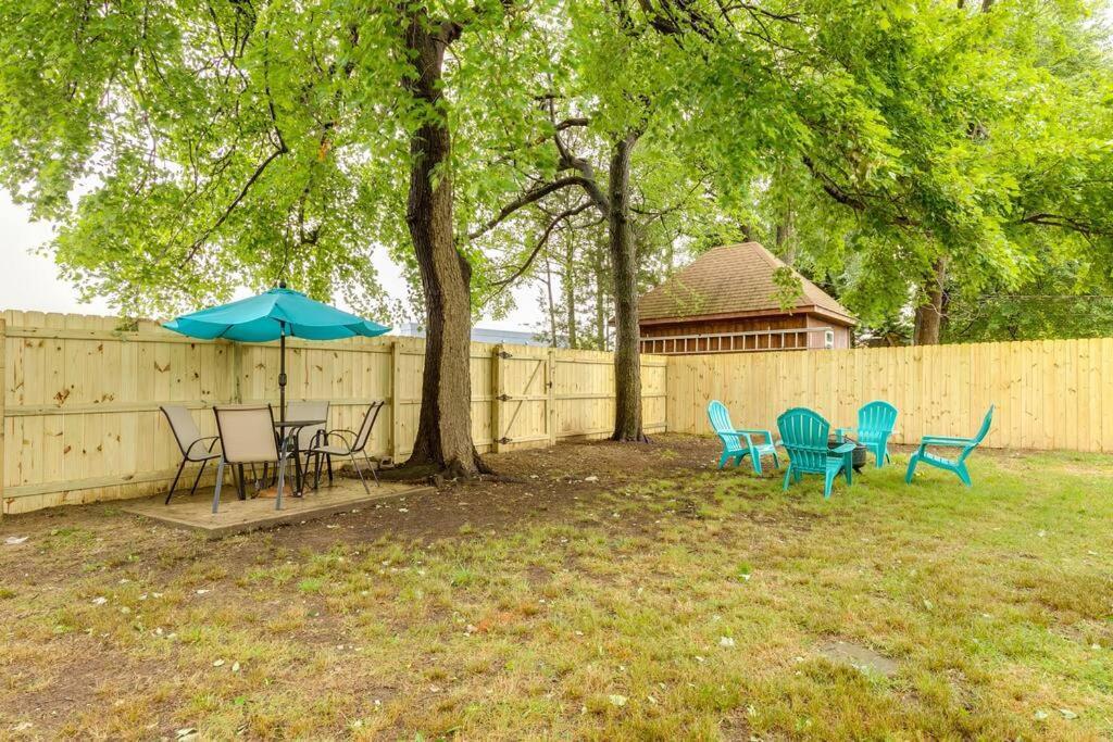 Rf Location W Fenced Backyard Fire-pit