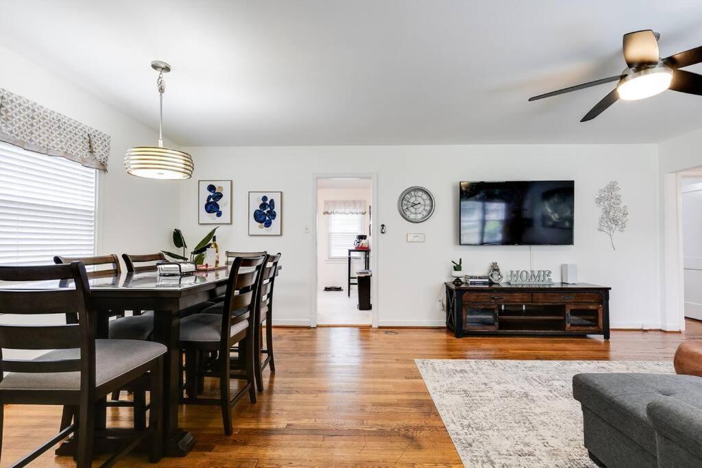 Rf Location W Fenced Backyard Fire-pit Holiday home