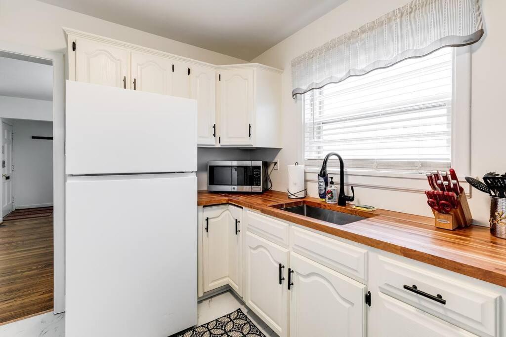 Holiday home Rf Location W Fenced Backyard Fire-pit *