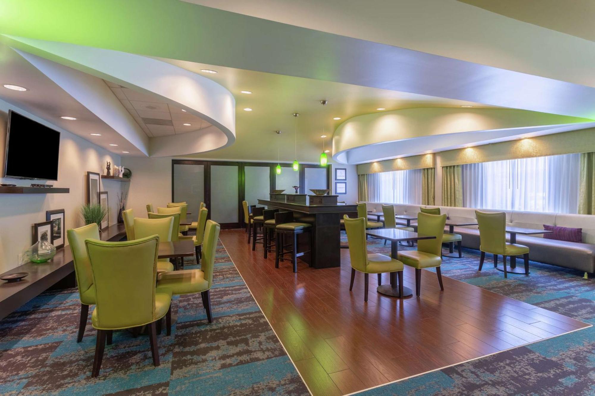 Hampton - South Hotel 3*
