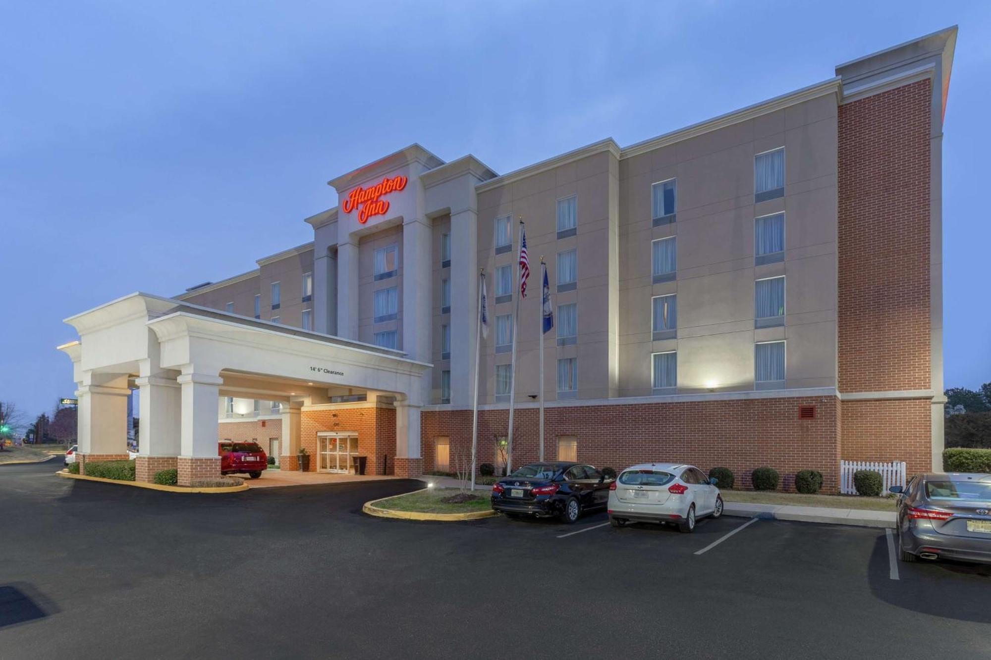 Hotel Hampton - South 3*