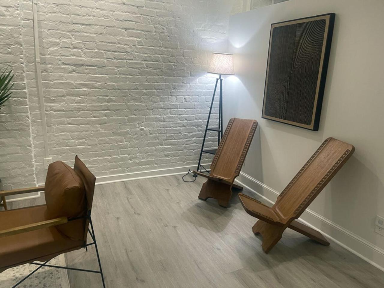 Apartment Downtown Vibes 2br Parking Bikes *