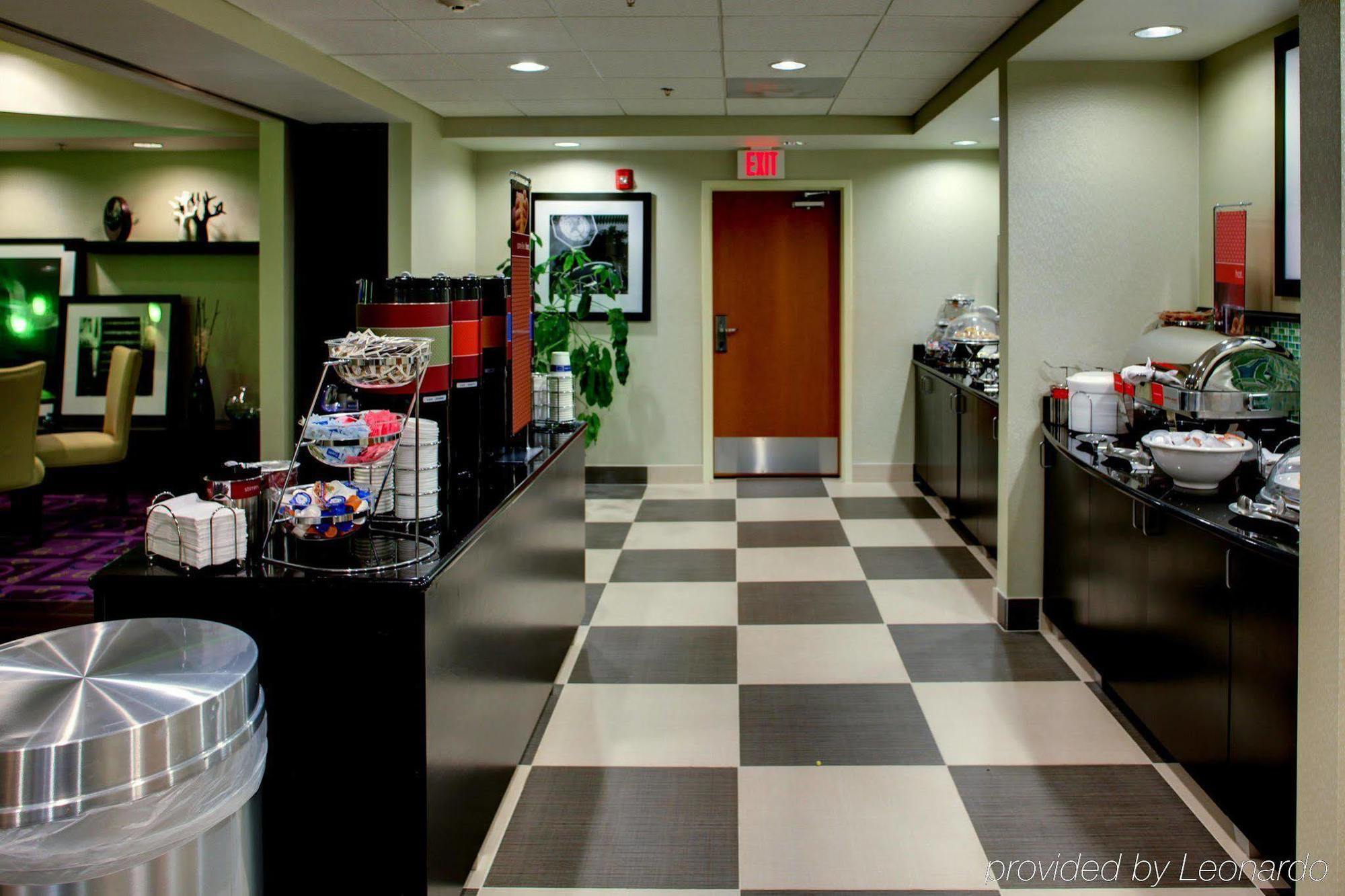 Hampton - South Hotel 3*
