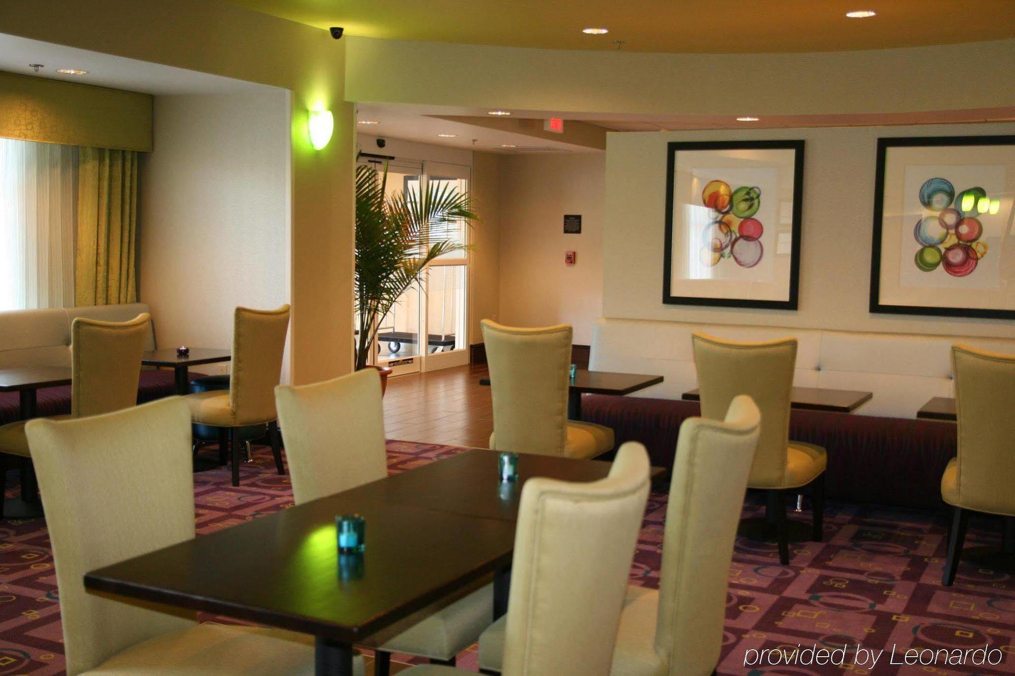 Hampton - South Hotel 3*
