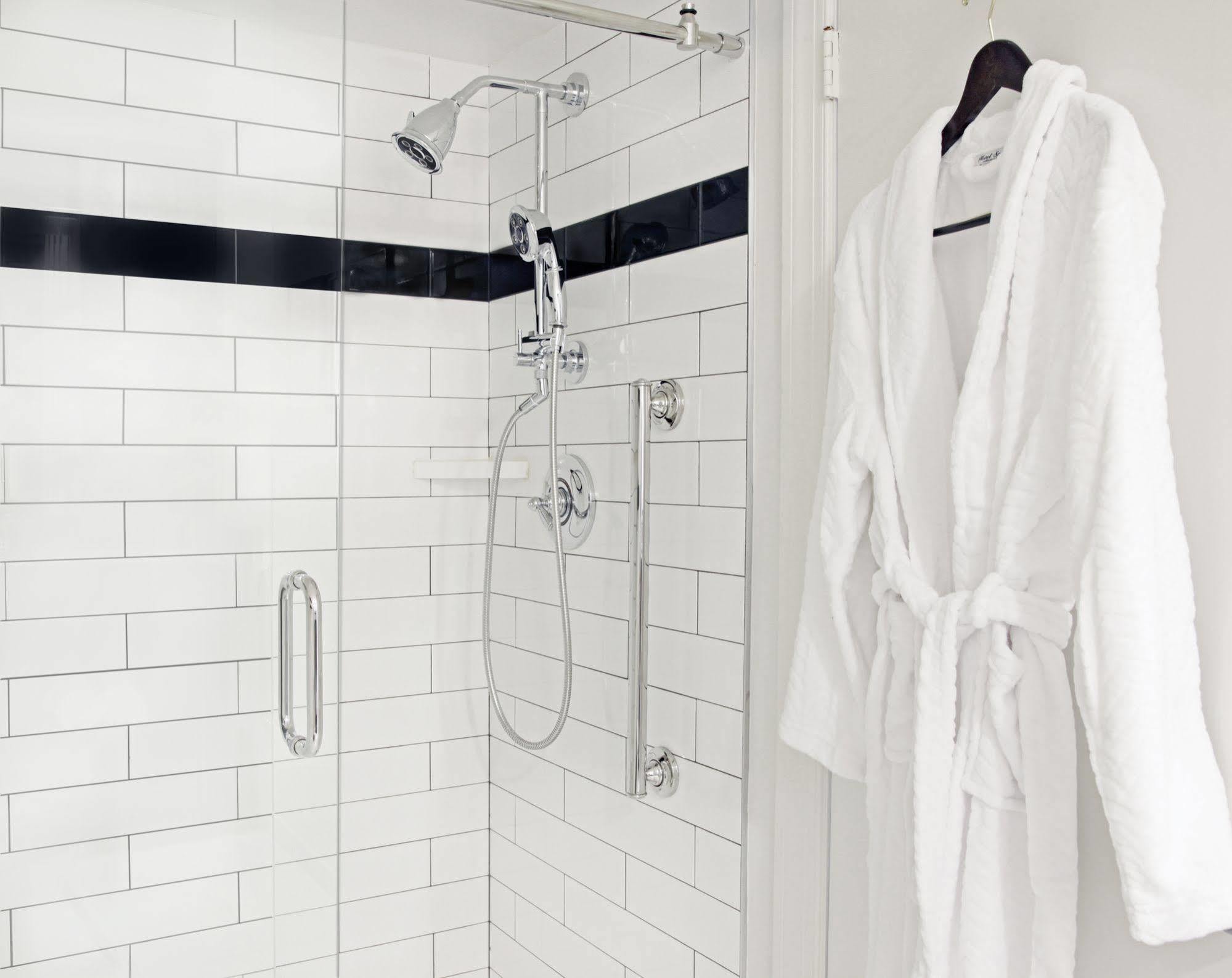 The Commonwealth Hotel 3*