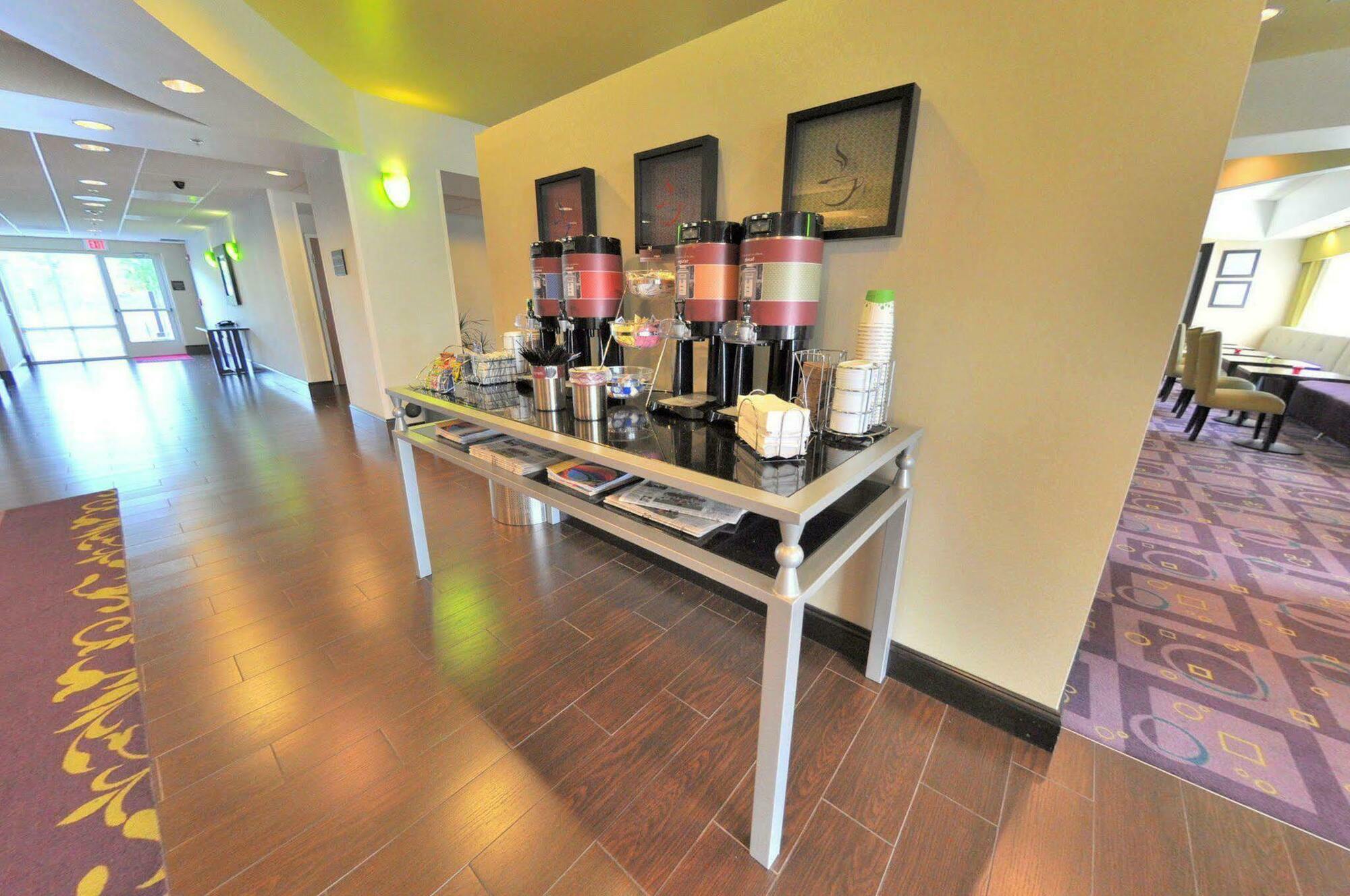 Hampton - South Hotel 3*